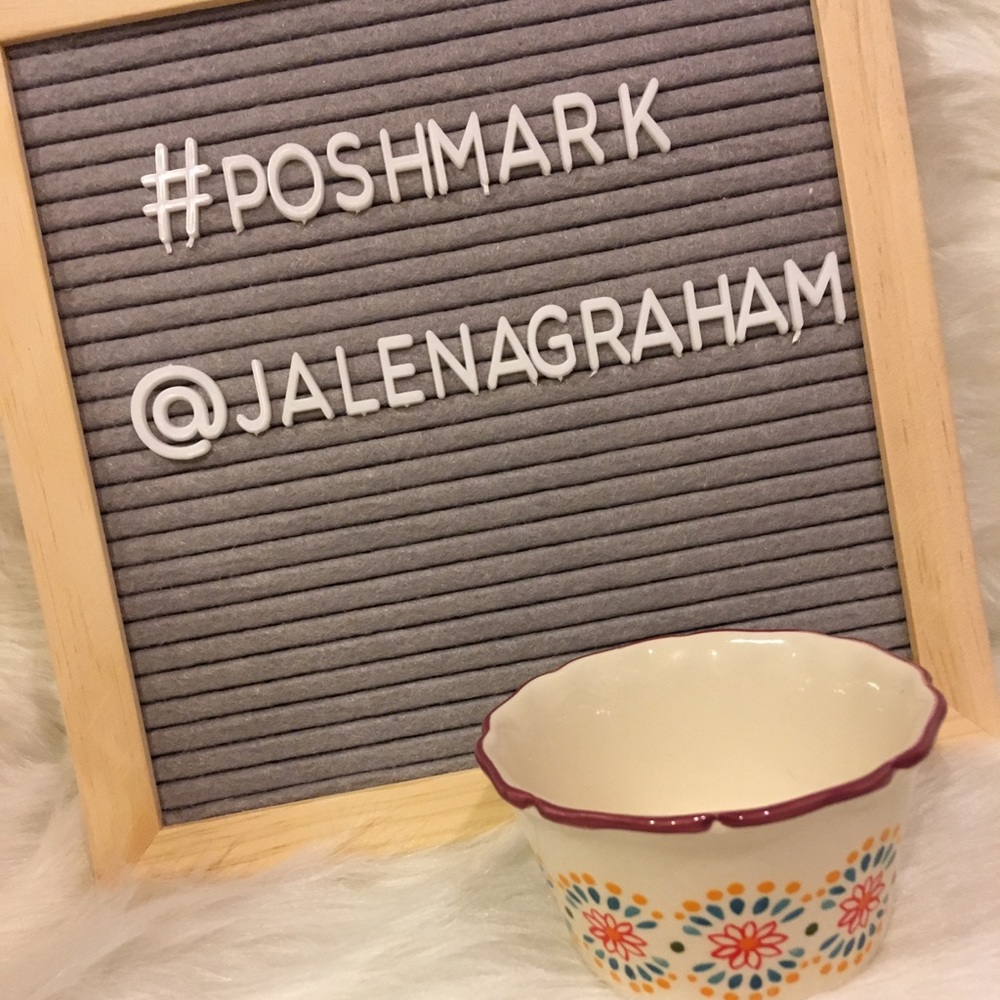 Pioneer woman Ramekin